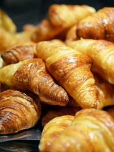 Profitez du petit déjeuner offert à la salle de réunion Le Choulans !